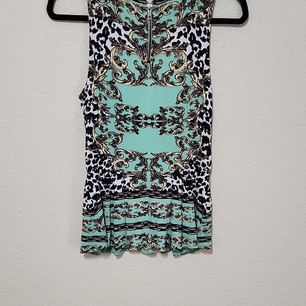 Buffalo David Bitton Graphic Sleeveless Green and Black Tank Top - Picture 10 of 11